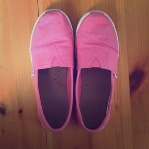 Pink Sneakers By Toms